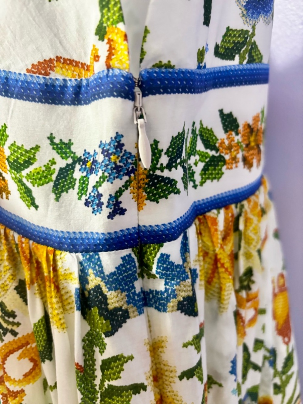 NWT FARM Rio Emily Tapestry Deep V-neck Floral Print Midi Dress SZ SMALL RV $260 - Picture 15 of 16